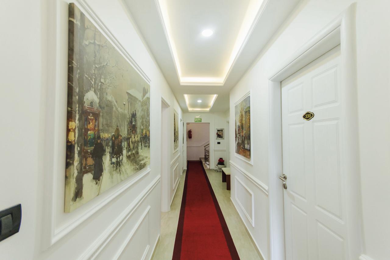 Vila Ada Hotel ติรานา ภายนอก รูปภาพ